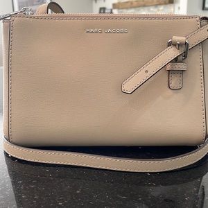 ‼️NWOT🔥 PERFECT condition. Never worn. Marc Jacobs Cross Body bag💞